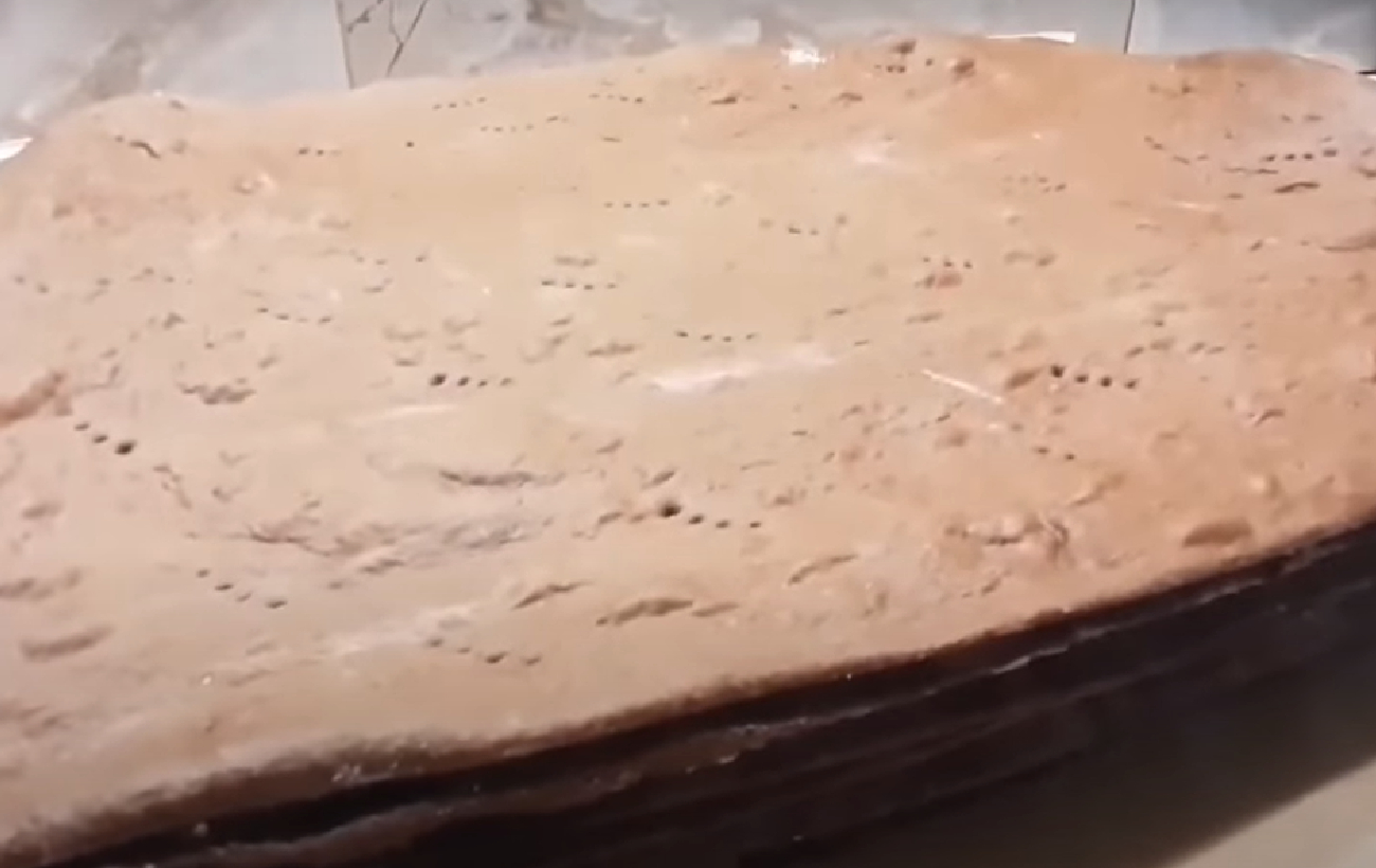 Ефектний торт "Спартак": рецепт шоколадно-медового десерту, що викличе ностальгію